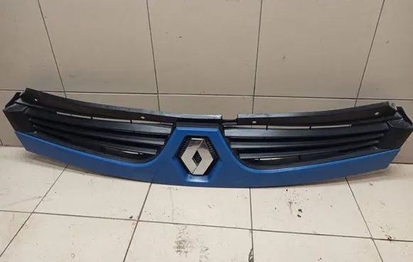 Renault Master II Front grill 8200426365