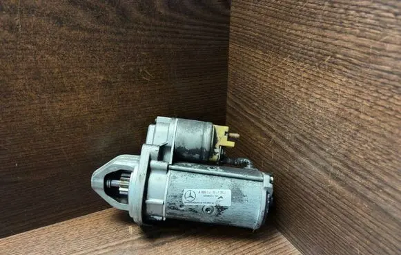Mercedes-Benz Sprinter W901 W902 W903 W904 Starter motor 0051511301 A0051511301