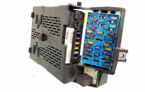 Renault Scenic I Fuse module 8200029342B S108502610G 8200029342