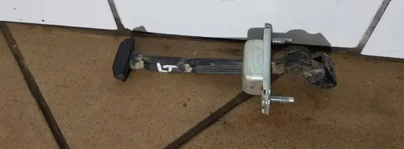 Isuzu D-Max Rear door check strap stopper