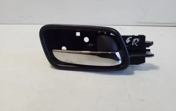 Honda CR-V Rear door interior handle