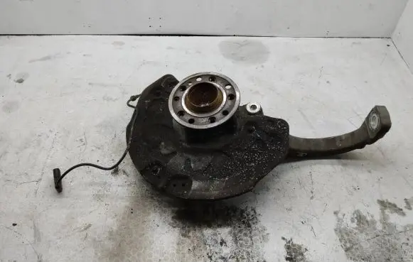 Mercedes-Benz C W205 Front wheel hub spindle knuckle