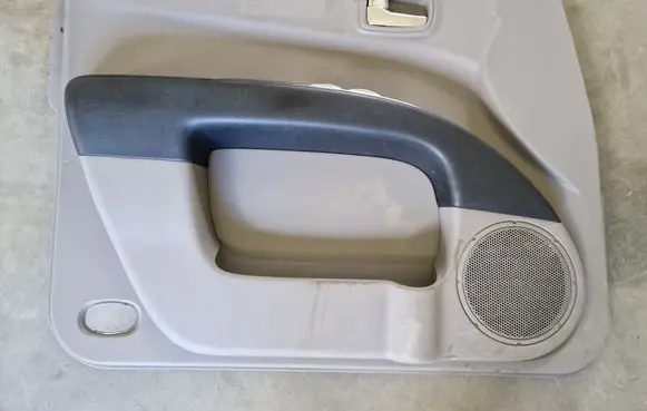 Mitsubishi L200 Front door card panel trim