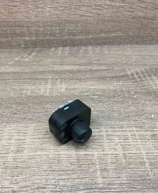 Audi A4 S4 B7 8E 8H Wing mirror switch 8E0959565
