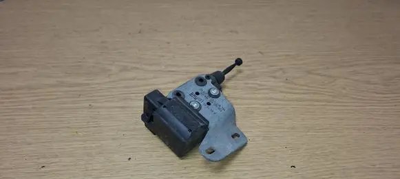 BMW 3 E46 Vent window/glass motor 8238744