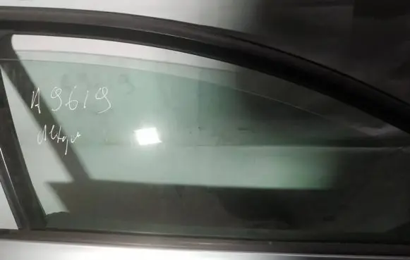 Seat Altea Front door window glass four-door as2