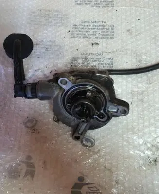 Volvo XC90 Vacuum pump 30731825