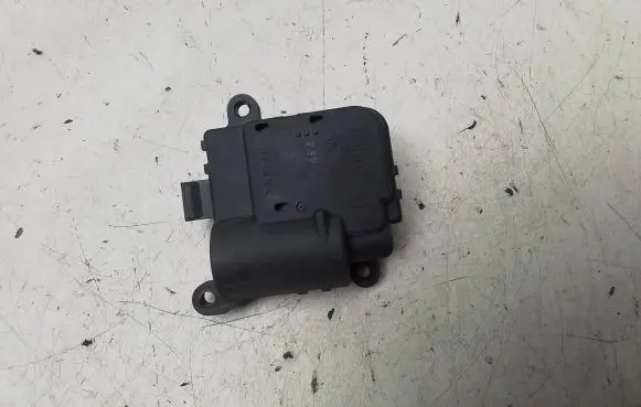 Peugeot Partner Air flap motor/actuator 030553W