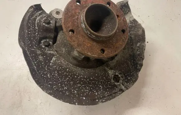 BMW 1 E81 E87 Front wheel hub 6773209