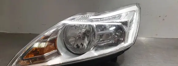 Ford Focus Headlight/headlamp 8M5113101AE