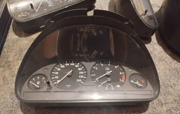 BMW 5 E39 Speedometer (instrument cluster) 62116903794 110008735088