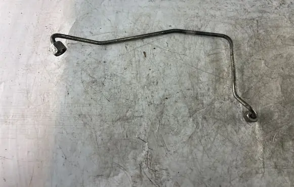 Fuel injector supply line/pipe
