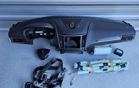 Maserati Levante Dashboard LEVAIRKONSKPL