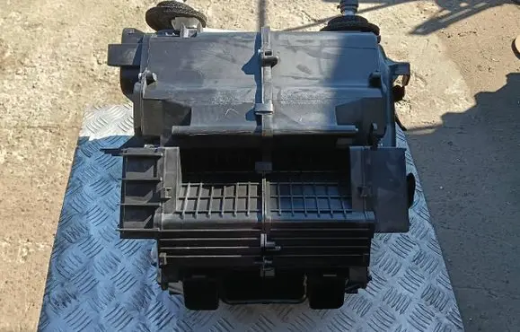 Infiniti G37 Interior heater climate box assembly housing 27110JK75A