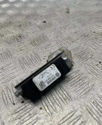 Antenna control unit