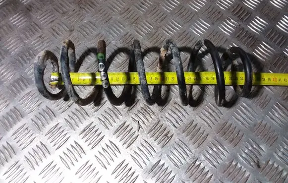 Volkswagen Golf IV Rear coil spring