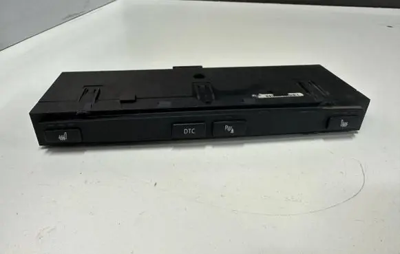 BMW 5 E60 E61 Seat heating switch 6985750 13580662 766498