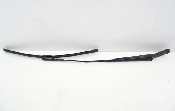 Audi Q3 8U Front wiper blade arm 8U1955408A