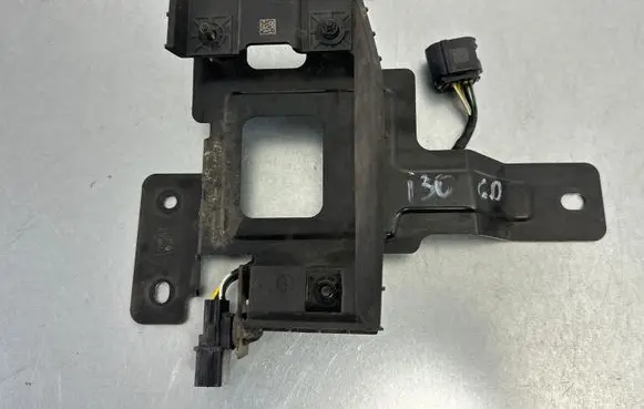 Hyundai i30 Distronic sensor bracket R0000928 L0000428