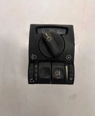 Opel Omega B1 Light switch 90460591
