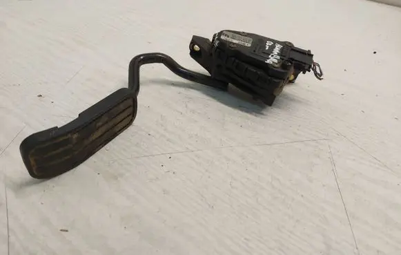 Ford Galaxy Accelerator throttle pedal YM219F836AA 6PV00777003