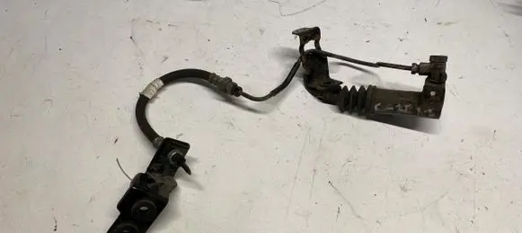 Clutch slave cylinder
