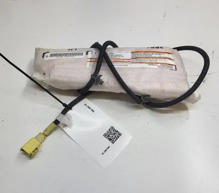 Nissan Leaf I (ZE0) Seat airbag 0589P1000413