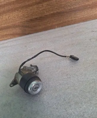 Audi 80 90 S2 B4 Loading door lock 