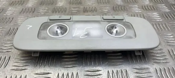 Volkswagen PASSAT B6 Rear seat light 947291