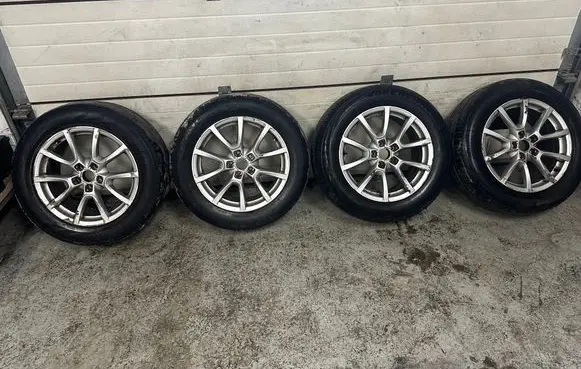 Audi Q5 SQ5 R18 alloy rim 8R0601025C