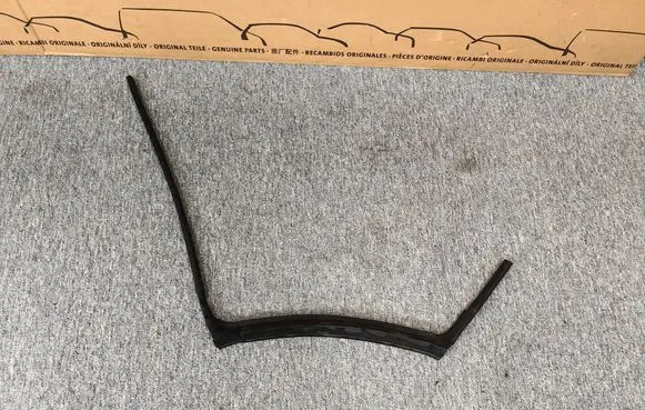 Mini Clubman F54 Rubber seal rear door 7344158 7344157