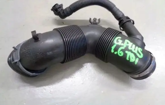Volkswagen Golf Plus Turbo turbocharger oiling pipe/hose