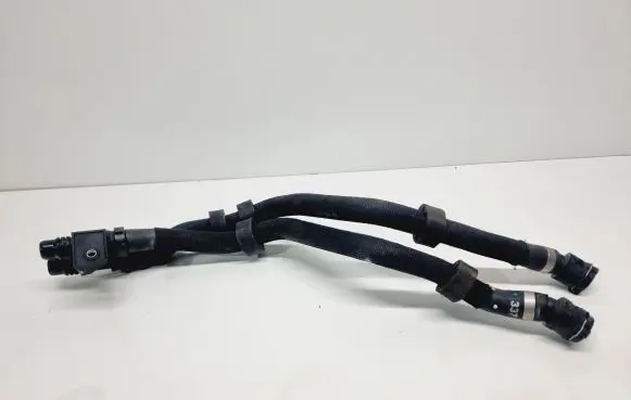 Opel Mokka B Engine coolant pipe/hose 9826618080