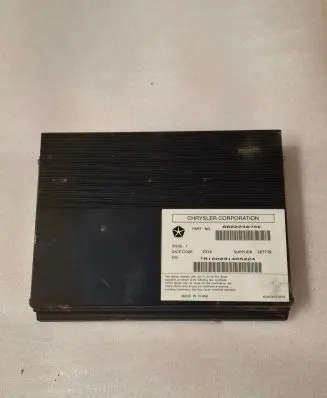 Dodge Challenger Sound amplifier 68222467AE 26777Q M0674023010