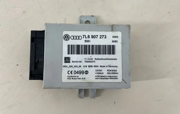 Volkswagen Touareg I Tire pressure control unit 7L6907273