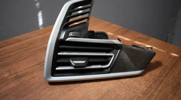 BMW X5 G05 Dash center air vent grill 9399469