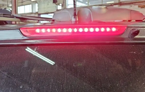 KIA Sportage Third/center stoplight 92701-1F0 IMPRK1506879