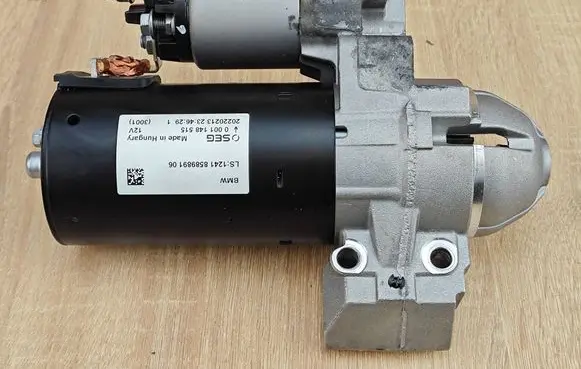 BMW 8 G16 Starter motor 8589891
