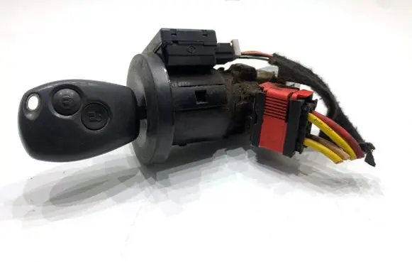 Opel Movano B Ignition lock 8200405701