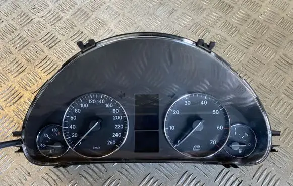 Mercedes-Benz C W203 Speedometer (instrument cluster) A2035404547 110080266001
