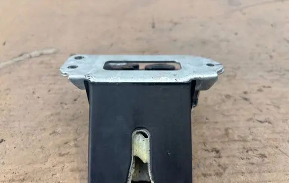 Suzuki Baleno IV Tailgate/trunk/boot lock/catch/latch