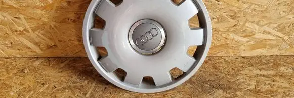 Audi A4 S4 B7 8E 8H R16 wheel hub/cap/trim 4B0601147D