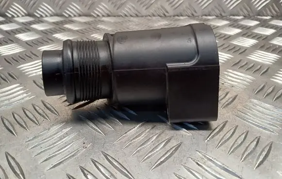 Audi A3 S3 8P Turbo air intake inlet pipe/hose 03L131111J