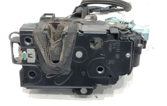 Skoda Roomster (5J) Front door lock 5J1837016A