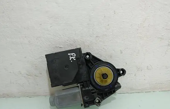 Volkswagen Caddy Front door window regulator motor 05075712 5K0959793 71221091211759