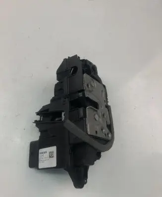 Volvo S90, V90 Coupe door lock (next to the handle) 31440997