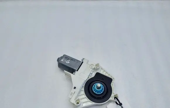 Seat Alhambra (Mk2) Rear door window regulator motor 8K0959802B