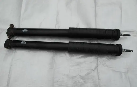 Toyota Hilux (AN10, AN20, AN30) Rear shock absorber with coil spring A169