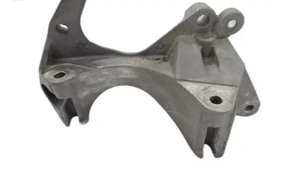 Renault Captur Generator/alternator bracket 117101869R