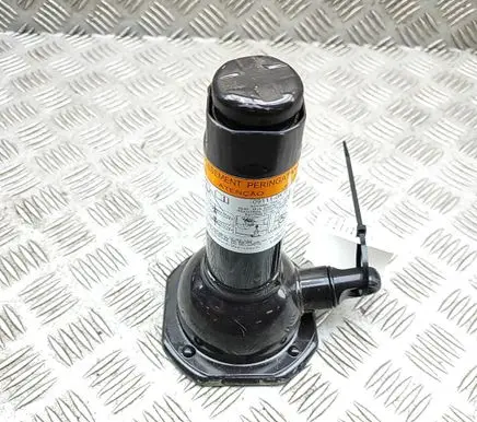 Toyota Hilux (AN120, AN130) Lift Jack 091110K162